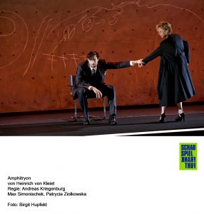 Amphitryon - inszeniert von Andreas Kriegenburg am Schauspiel Frankfurt. Bildquelle: Birgit Hupfeld