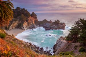 Der perfekte Ort zum Verweilen - Pfeiffer beach. Bildquelle: shutterstock.com