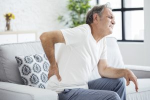 Dank des Therapieansatzes von Bomedus können Sie dauerhaften Schmerzen entgegen wirken. Bildquelle: shutterstock.com