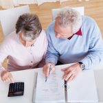 Sparen hat nach den Jahren der Negativzinsen wieder eine neue Bedeutung bekommen. Doch wie sparen wir am besten? Bildquelle: © Shutterstock.com