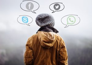 Auch WhatsApp oder Facebook bieten inzwischen Teile von Skype an. Bildquelle: Pixabay.de