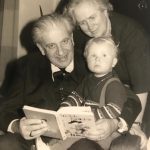 Der Guru der Gelassenheit, Frank Behrendt, gemeinsam mit seinen Großeltern. Bildquelle: Frank Behrendt
