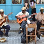 Musik spielt eine zentrale Rolle und ist fast überall auf den Straßen zu hören. Bildquelle: Pixabay.de