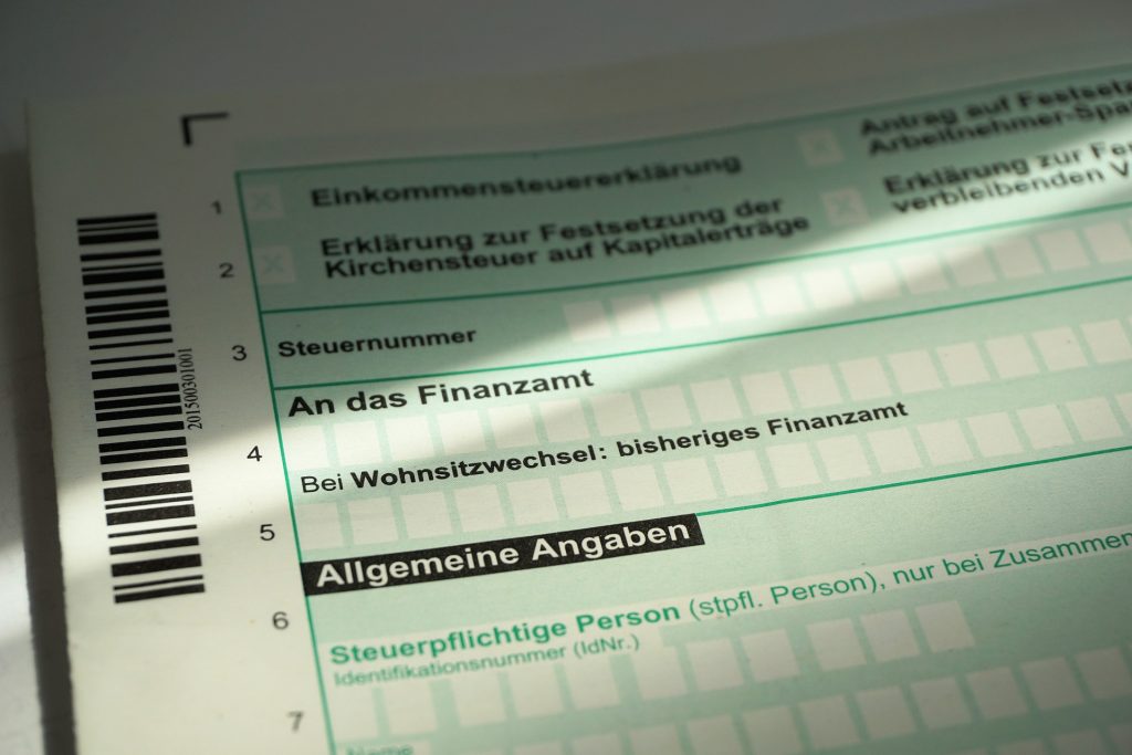 Auch als Rentner/in sind sie unter bestimmten Voraussetzungen zu einer Steuererklärung verpflichtet. Bildquelle: Pixabay.de