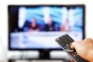 Mit der Mediathek ist es ganz einfach versäumte Filme zu einem späteren Zeitpunkt anzuschauen. Bildquelle: shutterstock.com