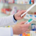 Auch bei Medikamenten gibt es durchaus Preisunterschiede. Bitte sprechen Sie den Apotheker ihres Vertrauens darauf an. Bildquelle: © Shutterstock.com