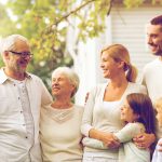 Eine gute Vorsorge beginnt schon bei der Hausplanung in jungen Jahren. Bildquelle: shutterstock.com