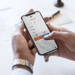 Eine Aktie ist eine direkte Beteiligung an einem Unternehmen. Bildquelle: Pixabay.de