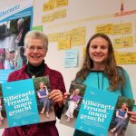 “Um das Silbernetz kommen wir nicht mehr drum herum” – Elke Schilling (l.) hat die initiative gegen Einsamkeit ins Leben gerufen. Bildquelle: Arik Platzek