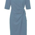 Zeitlos geschnitten und dennoch elegant. So sollte das Kleid der Brautmutter geschnitten sein. Bildquelle: Peter Hahn