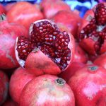 Tolle Farbe, super lecker und darüber hinaus total gesund – der Granatapfel. Bildquelle: Pixabay.de