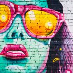 Sonnenbrillen sind nicht nur ein modischen Highlight, sondern beugen auch der altersbedingte Makulardegeneration vor. Bildquelle: Pixabay.de