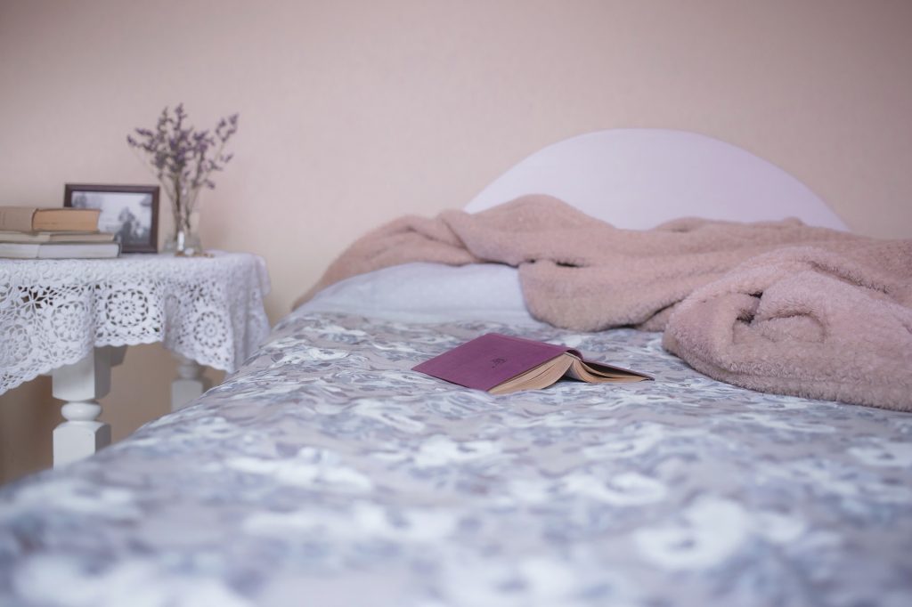 Das Schlafzimmer - ein Raum der Ruhe und Geborgenheit. Bildquelle: Pixabay.de