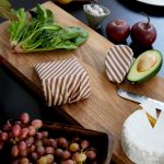 Ob Käse, Wurstwaren oder Brot. Mit den Wildwax Tüchern lässt sich alles ganz wunderbar und umweltbewusst frisch halten. Bildquelle: Die Wildwax Manufaktur