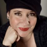 Simone Viviane Plechinger ist ausgebildete Musiktherapeutin und mehrfache Buchautorin mit dem Schwerpunktbereich Demenz. Bildquelle: Jörg Plechinger