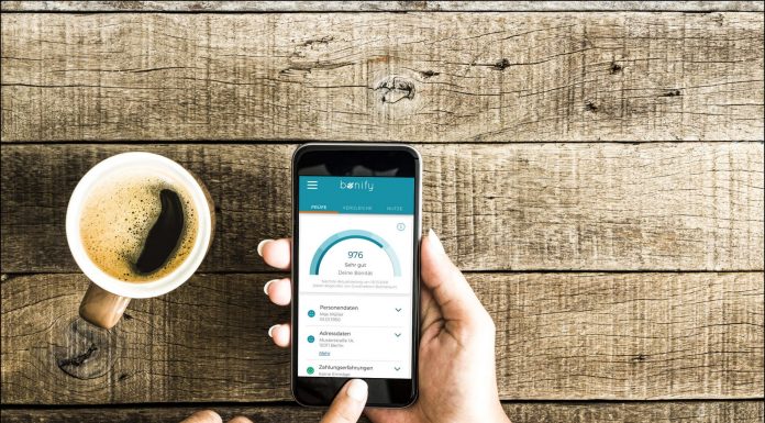 bonify: Bonität im Blick behalten Die eigenen Finanzen immer und überall dabei. Bildquelle: Forteil GmbH