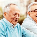 Neue Freundschaften können zu jeder Zeit und überall entstehen, man muss sich nur dafür öffnen. Bildquelle: shutterstock.com