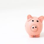 Auch für die Generation 59plus ist es durchaus ratsam mal die Gebühren für das bestehende Girokonto zu hinterfragen. Bildquelle: ©Fabian Blank/Unsplash.com