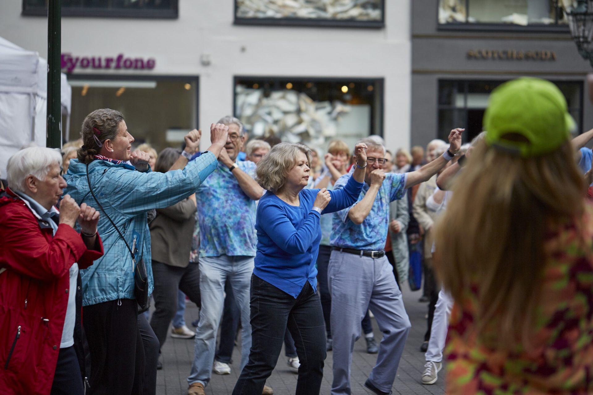 Der Apothekerverband Nordrhein e. V. unterstützt zum zweiten Mal den Seniorenflashmob in Düsseldorf. Bildquelle: 59plus GmbH