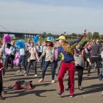 Das Leben feiern und dem Abenteuer Alter ein gesicht geben – der Seniorenflashmob. Bildquelle: © Bine Bellmann