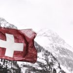Auch in der Schweiz ändern sich die Zeiten und die lange sicher geglaubte Rente beginnt ebenfalls ins Wanken zu geraten. Bildquelle: Eberhard Grossgasteiger / Unsplash.com