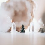 Regelmäßige Momente der Entspannung wirken sich ebenfalls positiv auf den Rücken aus. Bildquelle: © Samuel Austin / Unsplash.com