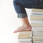 Vor allem Jugendliche in schulischen Dingen unterstützen ist etwas, was Renate Siepe nach wie vor viel Spaß macht. Bildquelle: ©Gaelle Marcel /Unsplash.com