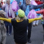 Julia Anderson brachte die Menge zum Kochen und heizte mit tollen Zumba Gold Rhythmen ordentlich ein. Bildquelle: © Bine Bellmann