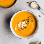 Vor allem Suppen lassen sich ganz wunderbar auf Vorrat kochen. Bildquelle: © Cayla1 / Unsplash.com