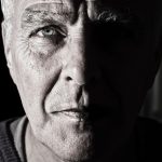 Der graue Star ist inzwischen eine fast gängige Erkrankung der Augen im Alter. Bildquelle: © Simon Wijers / Unsplash.com