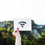 Internet in Altenheimen ist leider bei weitem noch keine Selbstverständlichkeit. Bildquelle: © Rawpixel / Unsplash.com