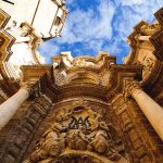 Wer den Jugendstil liebt ist in der Küstenstadt Valencia genau richtig. Bildquelle: © Shuishi Pan / Unsplash.com