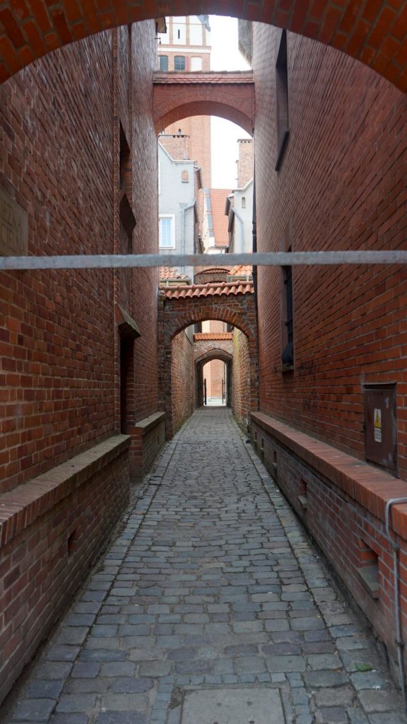 Der Kirchenweg aus dem 13. Jahrhundert ist eine ganz besondere Sehenswürdigkeit in Elbląg. Bildquelle: © Beate Ziehres