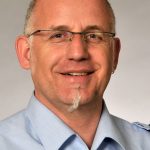 Joachim Tabath ist Polizist und setzt sich mit Leidenschaft und Engagement für die Belange der Generation 59plus ein. Bildquelle: Polizei Düsseldorf