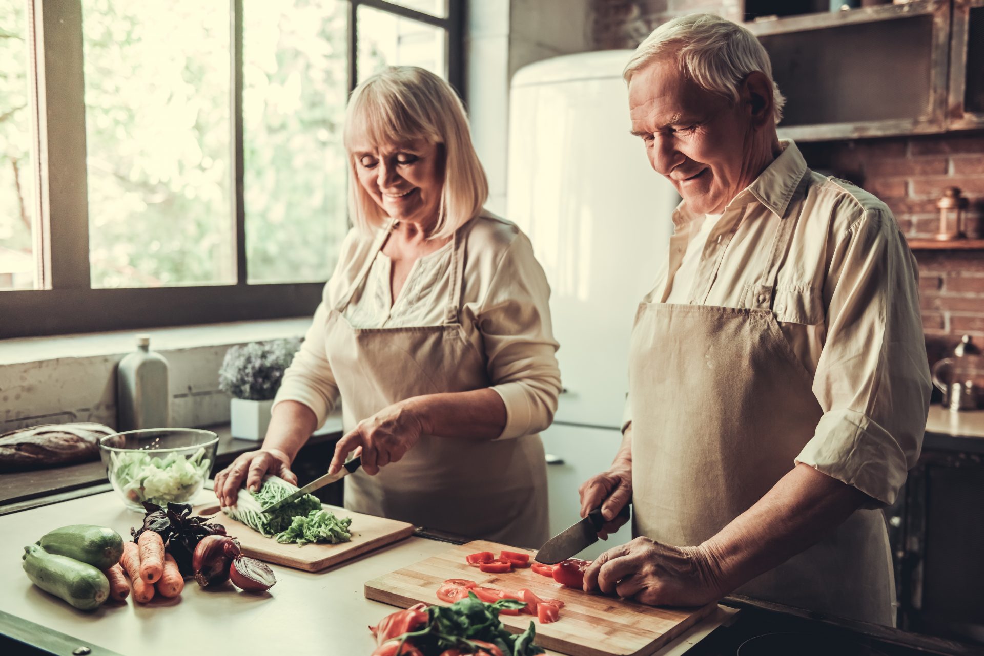 Die gesunde und vor allem auf jeden individuell abgestimmte Ernährung kann einen großen Einfluss auf unser gesamtes Wohlbefinden haben. Bildquelle: © Shutterstock.com
