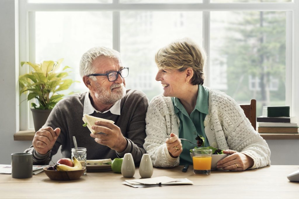 Immer wieder gemeinsame Momente schaffen und das Lachen nicht vergessen - die beste Medizin um stressige Situationen zu verringern. Bildquelle: © Shutterstock.com