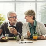 Immer wieder gemeinsame Momente schaffen und das Lachen nicht vergessen – die beste Medizin um stressige Situationen zu verringern. Bildquelle: © Shutterstock.com