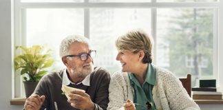 Der Darm: Warum eine ausgewogene Darmflora so wichtig ist Immer wieder gemeinsame Momente schaffen und das Lachen nicht vergessen - die beste Medizin um stressige Situationen zu verringern. Bildquelle: © Shutterstock.com