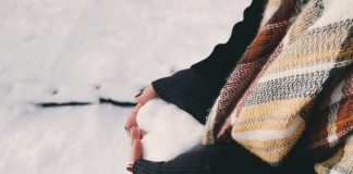 Demenz-Fibel: Lebensweltorientierung Auch unsere Jahreszeiten bergen oftmals ungenutzte Potentiale in sich, um einen an Demenz erkrankten Menschen ein Stück weit wieder ins Leben zu holen. Bildquelle: © Brigitte Tohm / Unsplash.com