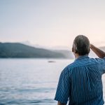 Vor allem für alleinstehende Menschen der generation 59plus ist die Busreise optimal, um einen bezahlbaren Urlaub in gesellschaft zu verbringen. Bildquelle: © Yannes Kiefer / Unsplash.com