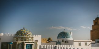 Oasen, Dünen, Wüstenschlösser – Reise in den Süden Tunesiens Wüstenlandschaft und Oasen bietet Ihnen der Süden Tunesiens. Bildquelle: © Srdjan Popovic / Unsplash.com