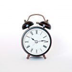 Das Privileg der Menschen die nicht mehr arbeiten müssen – keinen Wecker mehr stellen. Bildquelle: © Insung Yoon / Unsplash.com