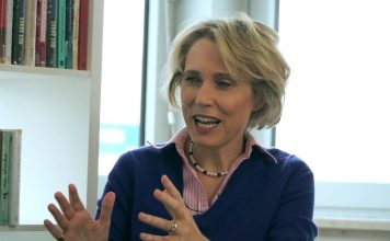 Im neuen Buchtalk: Autorin Karina Urbach im Interview