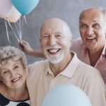 https://de.123rf.com/lizenzfreie-bilder/birthday_party_older_people.html?oriSearch=birthday+party&sti=obnppxq0elz7bj25j7%7C&mediapopup=103619853