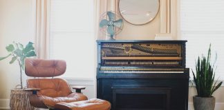 Senioren auf Wohnungssuche: Wohnen für Alle – das gilt schon lange nicht mehr Bezahlbarer Wohnraum, auch für die Generation 59plus kein leichtes Thema. Bildquelle: © Lauren Mancke / Unsplash.com