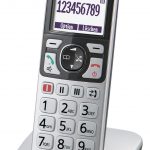 Ein leicht verständliches und damit gut bedienbares Telefon kann eine große Hilfe im Alltag sein. Bildquelle: © Panasonic Seniorentelefon KX TGQ500