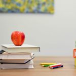 Die deutsche Sprache ist bekanntlich ein sehr schwer zu erlernende Sprache. Die Mitstreiter im Hispi helfen Menschen unsere Sprache zu erlenern. Bildquelle: © Element5 Digital / Unsplash.com