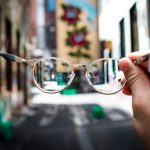 Mit der passenden und richtigen Sehhilfe erleichtern Sie sich den Alltag ungemein. Bildquelle: © Josh Calabrese / Unsplash.com