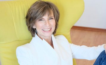 Maria Bachmann: “Wir können heute unser Leben verändern” Maria Bachmann hat die Geschichte ihrer Familie in ihrem neuen Buch aufgearbeitet. Bildquelle: ©Toni Leypoldt