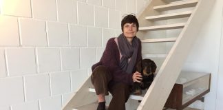 Katharina Martini: Mit Mut neue Wege finden Katharina Martini mit ihrem Dackel Max. Bildquelle: © Franca Pilz